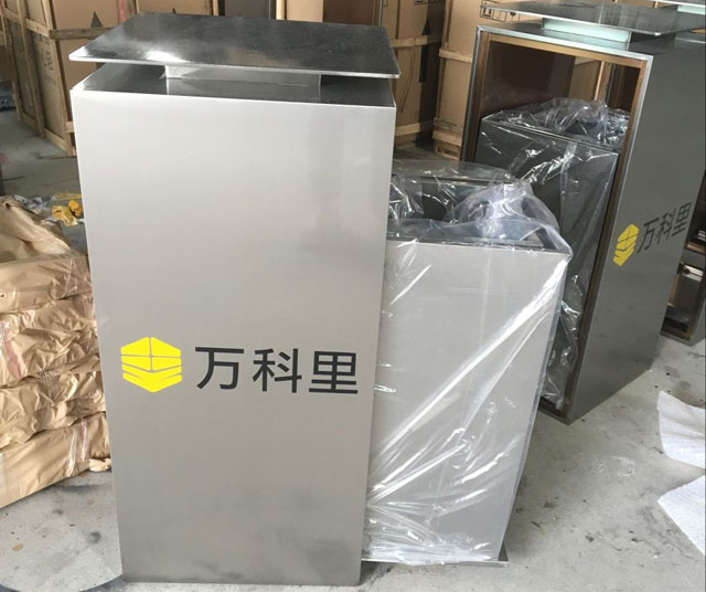 高檔室內(nèi)不銹鋼垃圾桶成品展示 高檔室內(nèi)不銹鋼垃圾桶成品展示